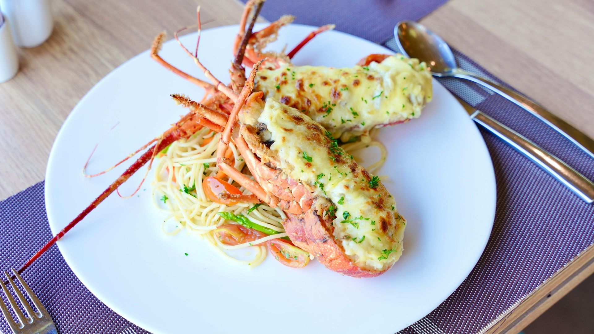 Khải Huyền Trương