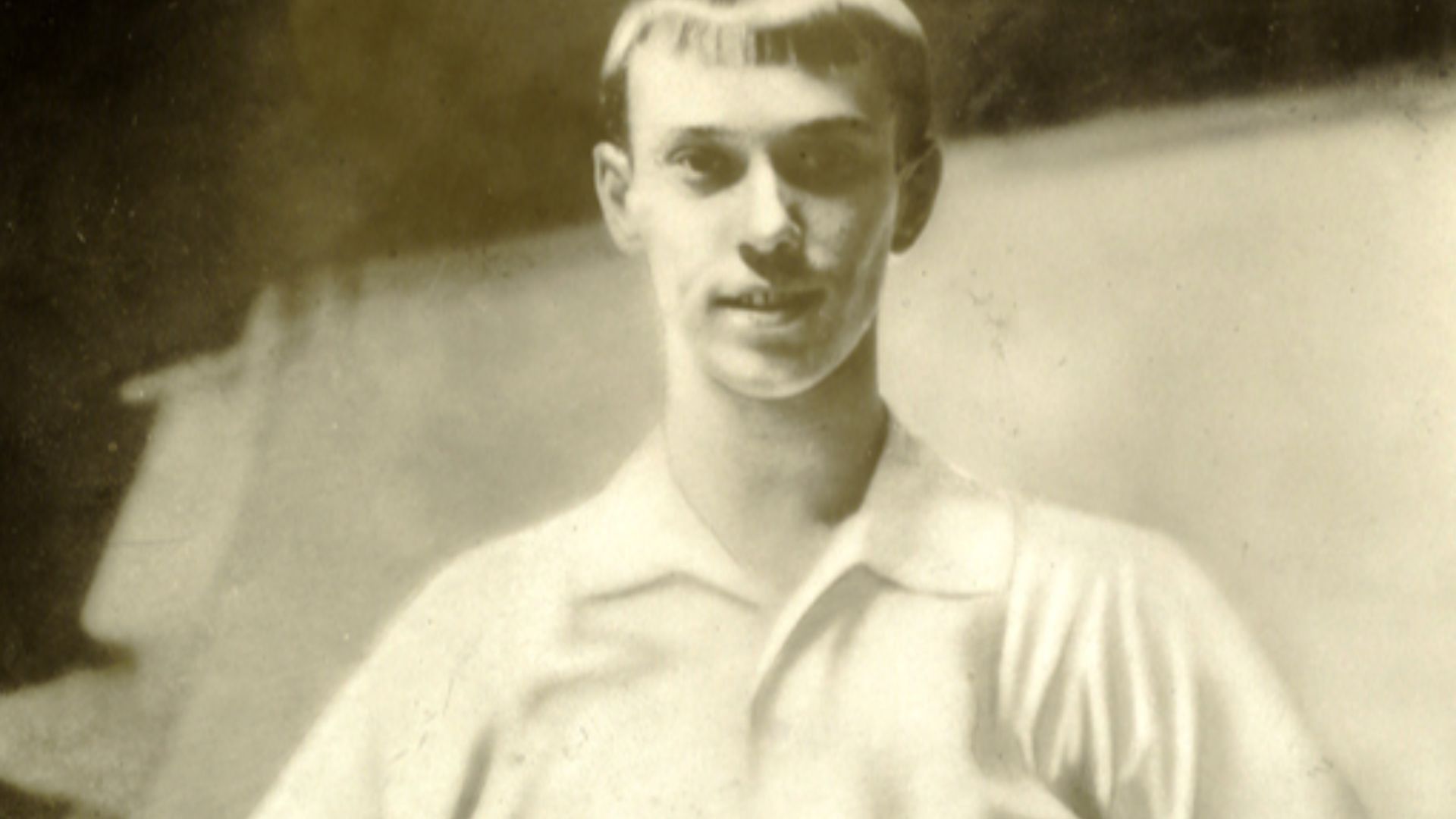 File:Nijinsky (1890-1950) photographed at Krasnoe Selo, summer 1907.jpg