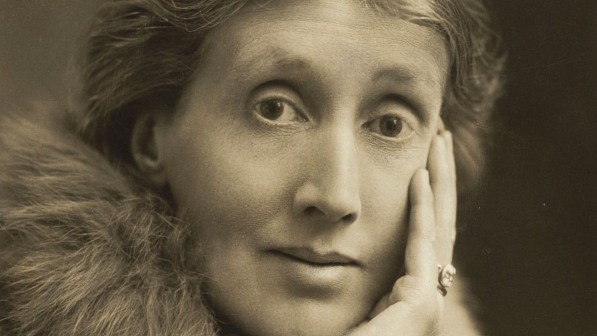 File:Virginia Woolf 1927.jpg