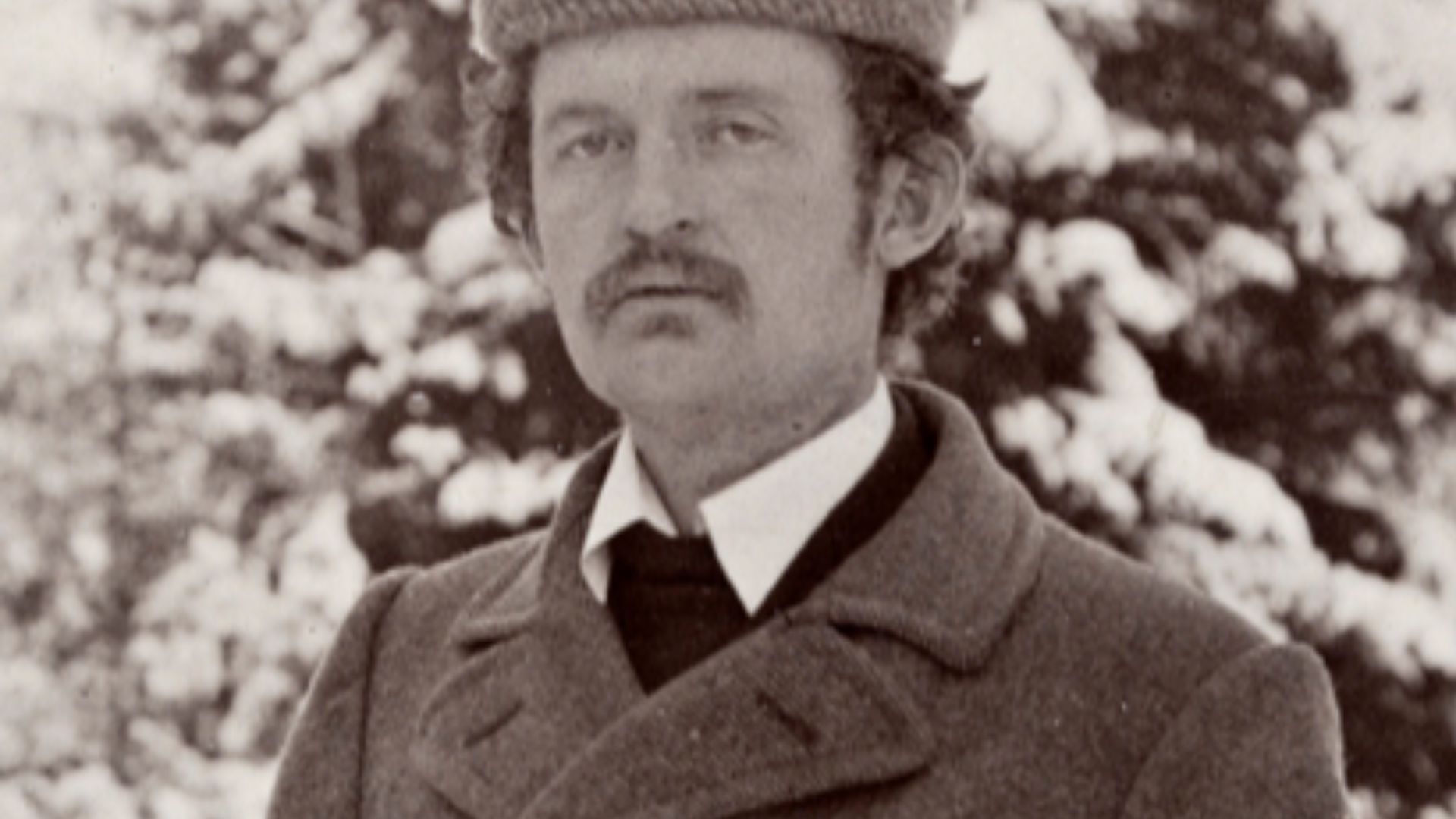 File:Edvard Munch (3x4 cropped).jpg