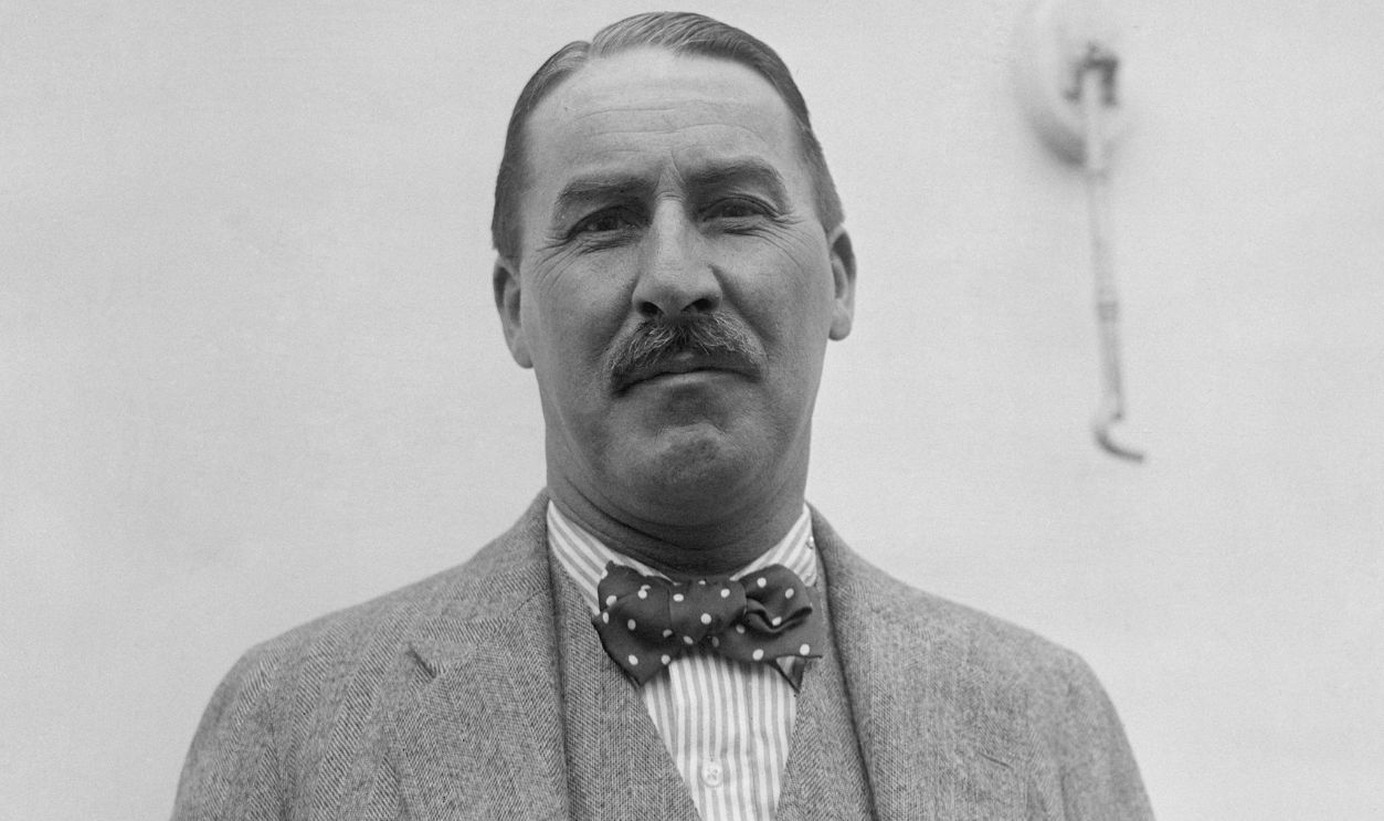 515131964 Howard Carter - Intro