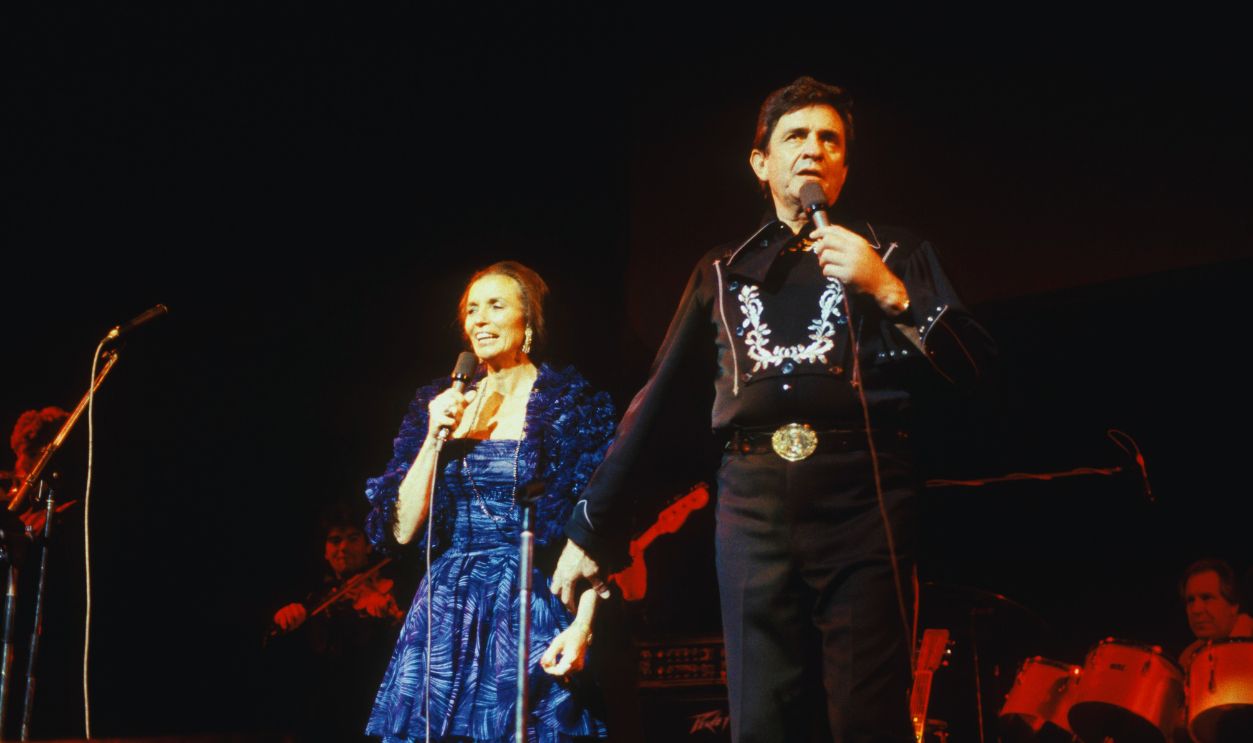 Gettyimages - 85003545, Photo of CARTER FAMILY and June CARTER and Johnny CASH