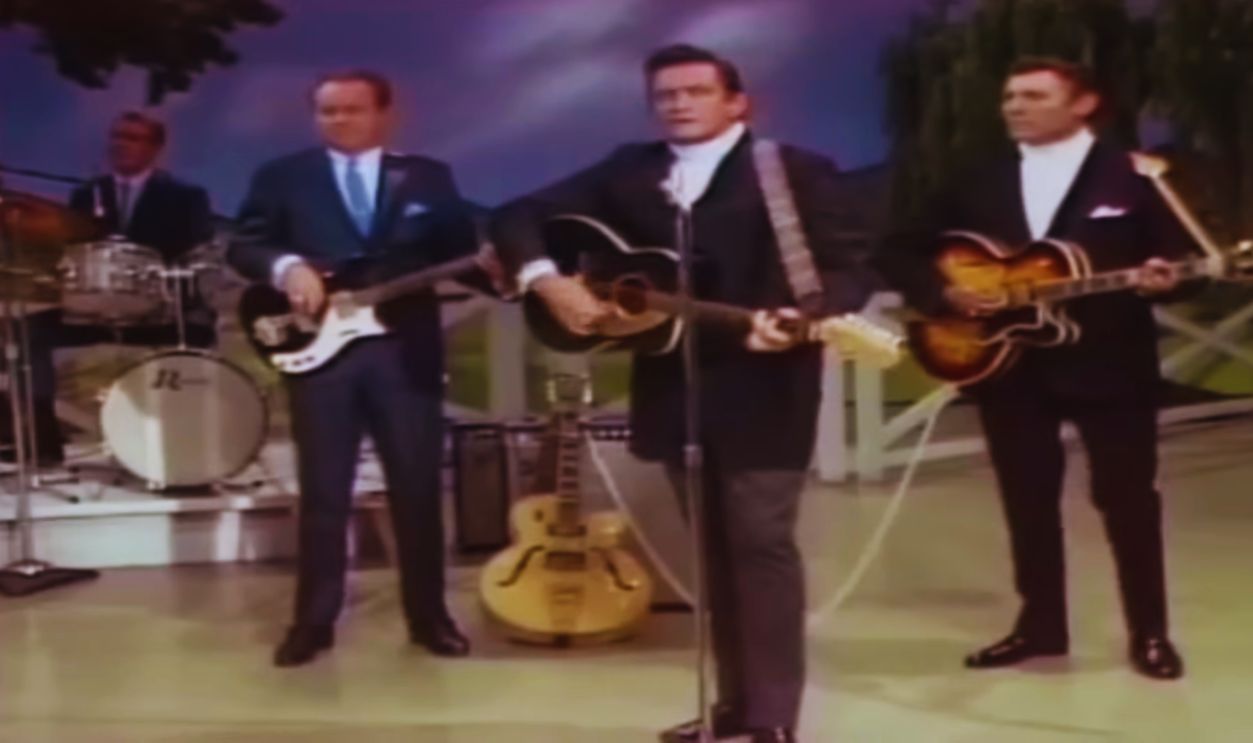 Screenshot from Johnny Cash – Ring of Fire (1963)