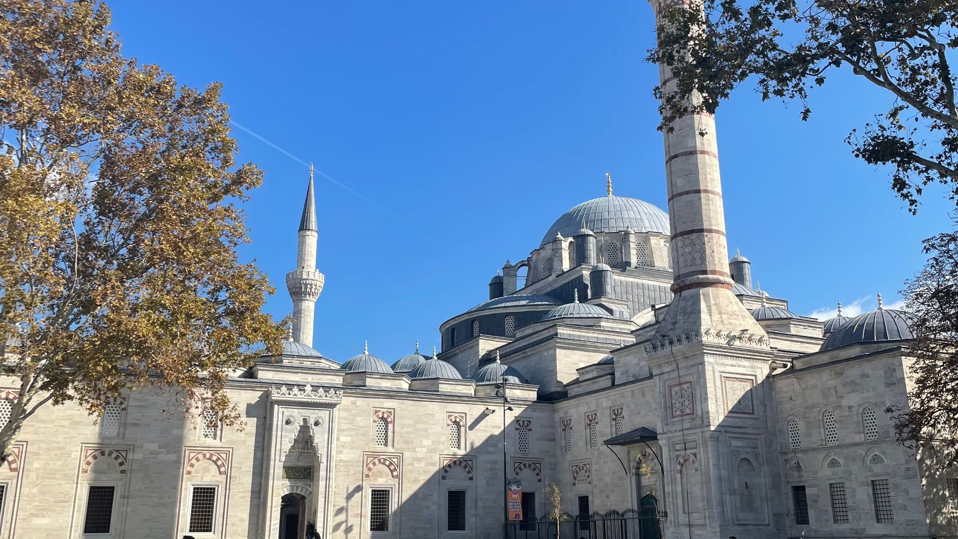 File:BeyazıtCami1.jpg