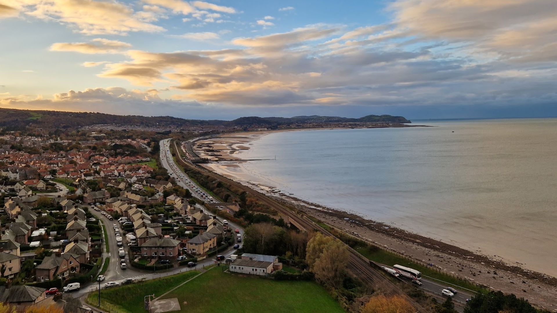 File:Colwyn Bay panorama.jpg