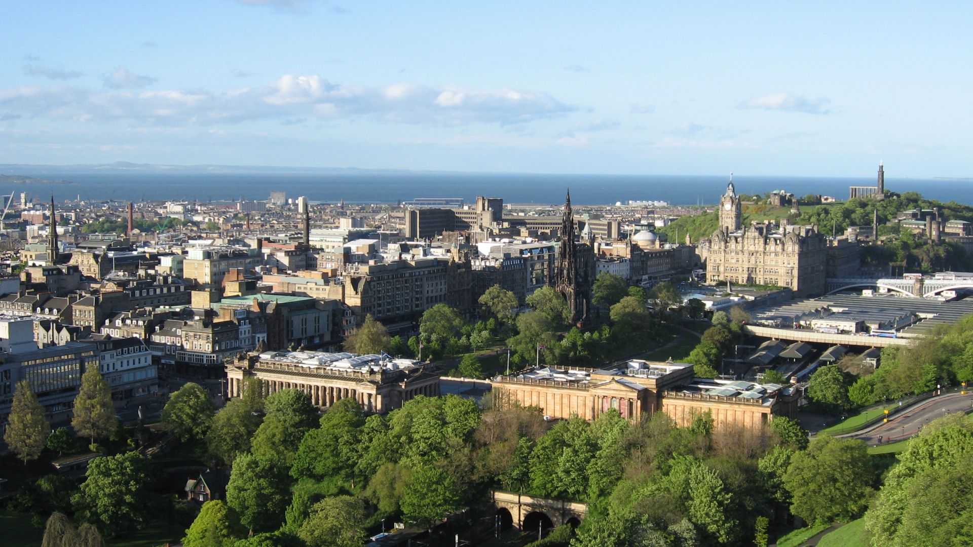File:EdinburghFromCastle.jpg