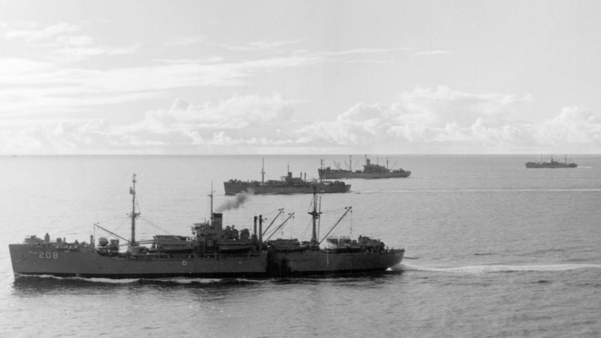 File:USS Talladega (APA-208), USS Renville (APA-227) and USS Bayfield (APA-33) underway in the Pacific Ocean, in July 1963 (NH 96820).jpg