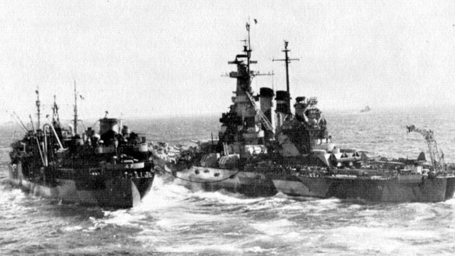 File:USS Neches (AO-47) refueling USS North Carolina (BB-55) in the Pacific Ocean, 30 November 1944.jpg