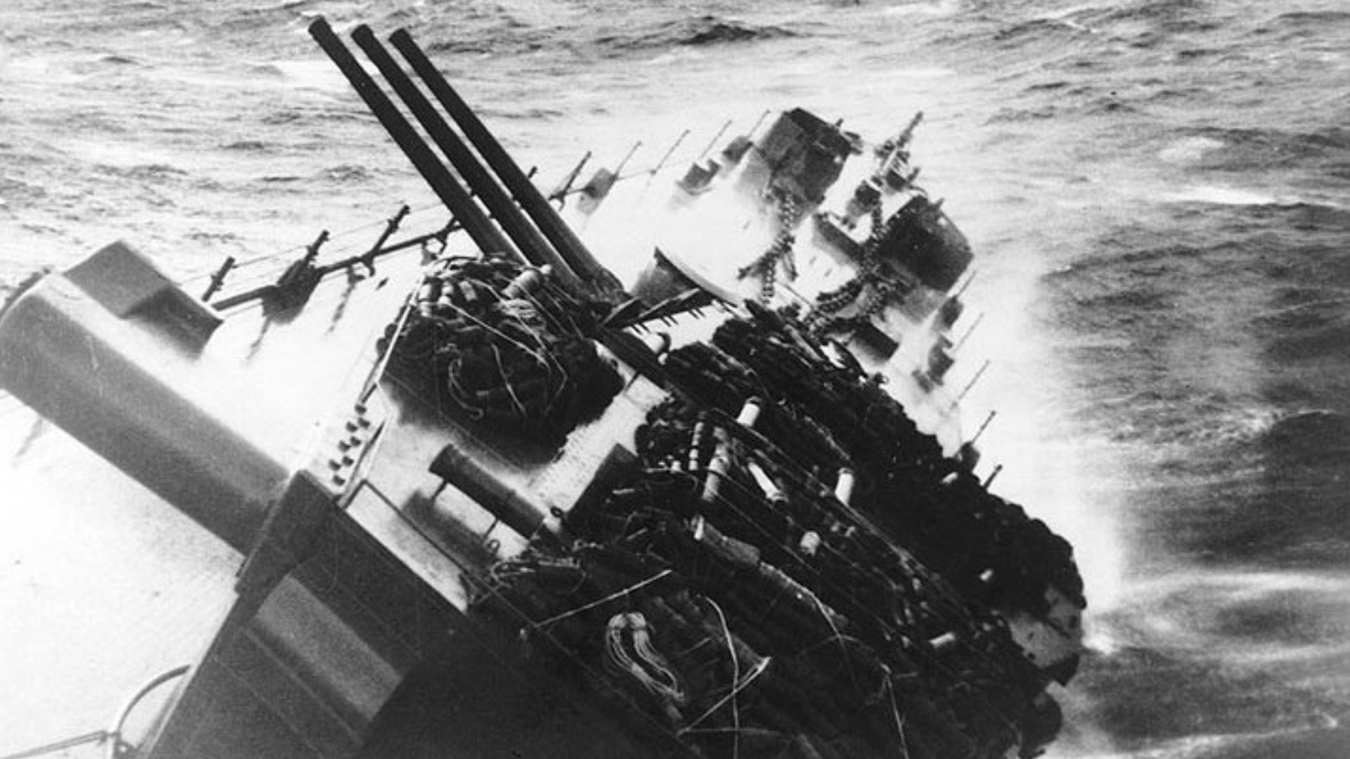 File:USS Santa Fe (CL-60) during Typhoon Cobra, December 1944.jpg