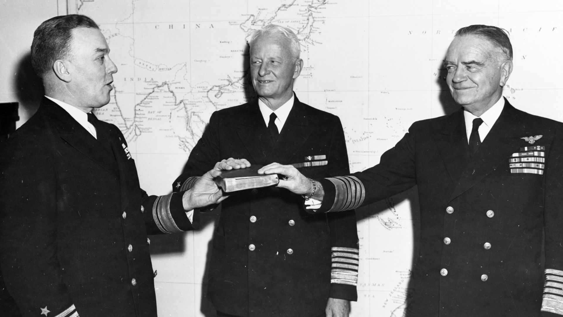 File:80-G-702628 (29144641811).jpg