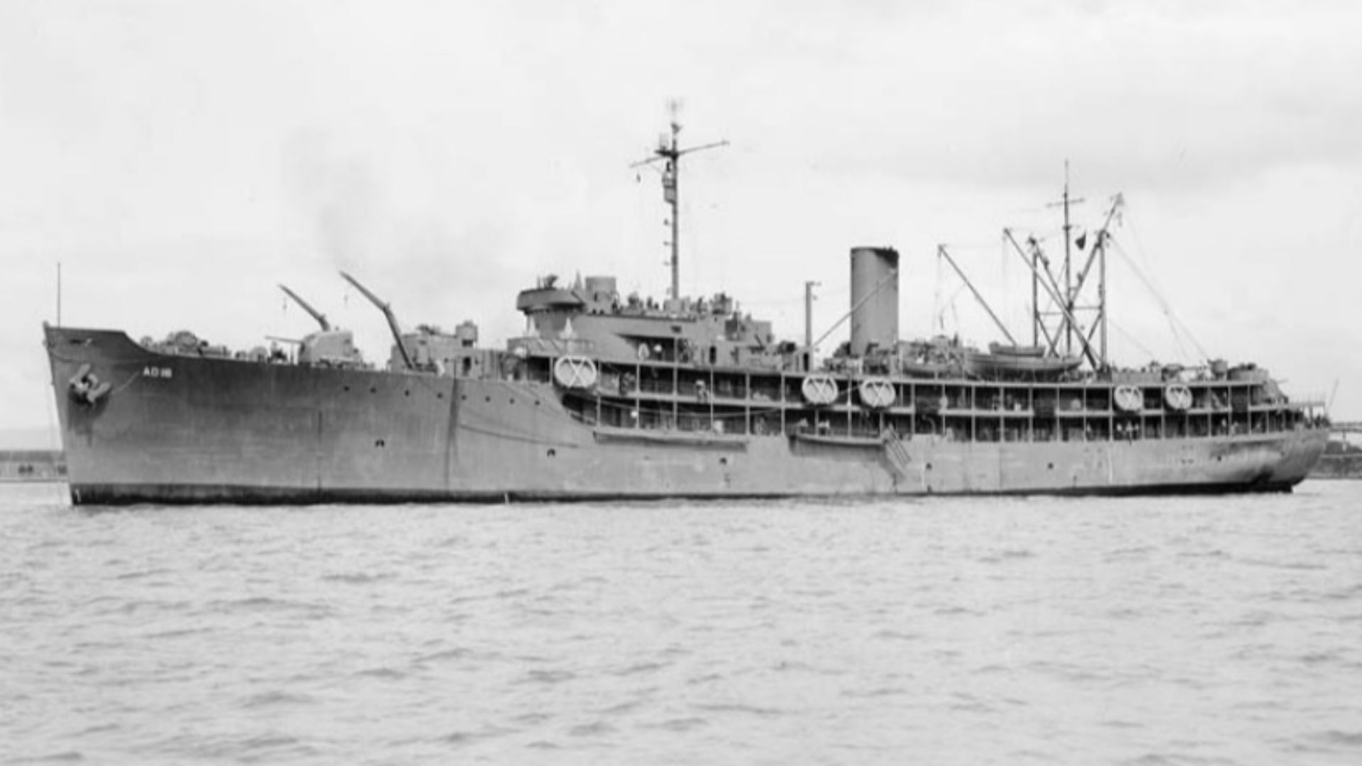 File:USS Cascade (AD-16) 09031606.jpg