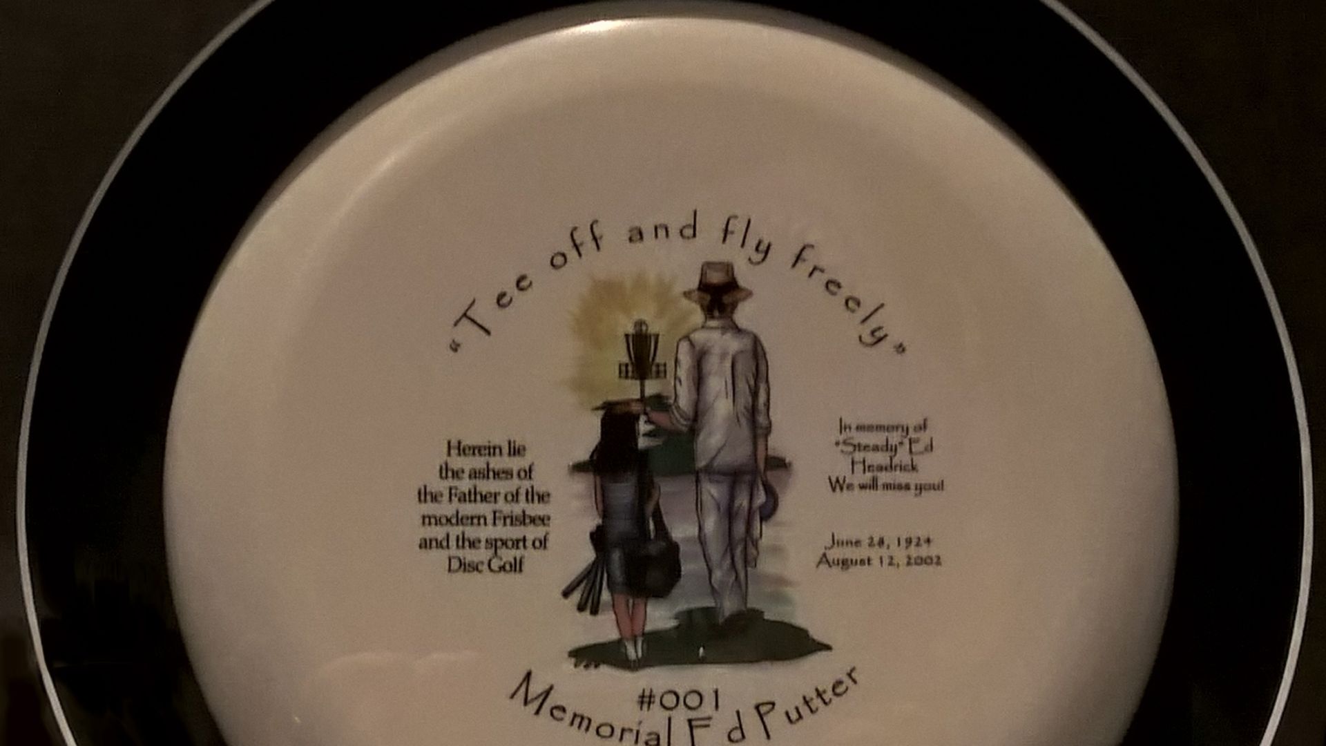 File:Headrick Frisbee Ashes 001.jpg