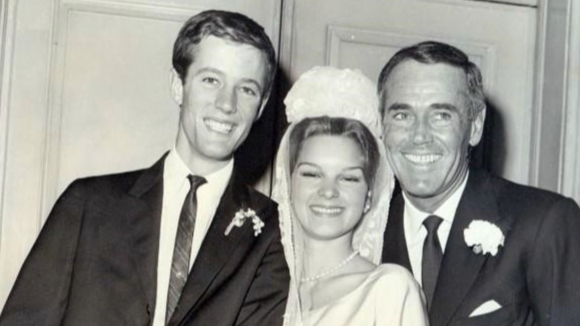 File:Peter Fonda with his bride Susan Brewer and his father Henry Fonda, 1961.jpg