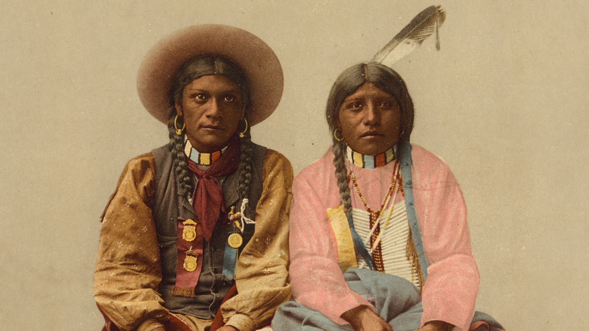 File:Native Americans Pee Viggi and wife in 1899-LCCN2008678259.jpg