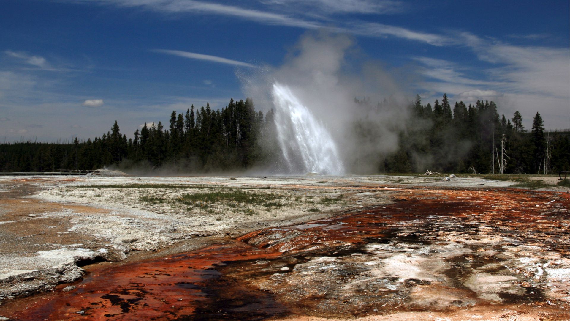 File:Daisy Geyser erupting in Yellowstone National Park edit1.jpg