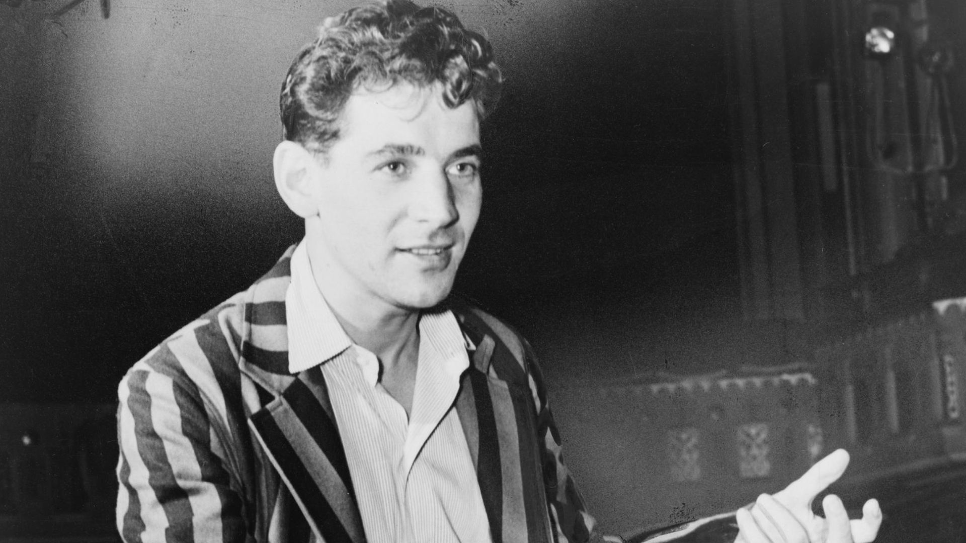 File:Leonard Bernstein NYWTS 1945.jpg