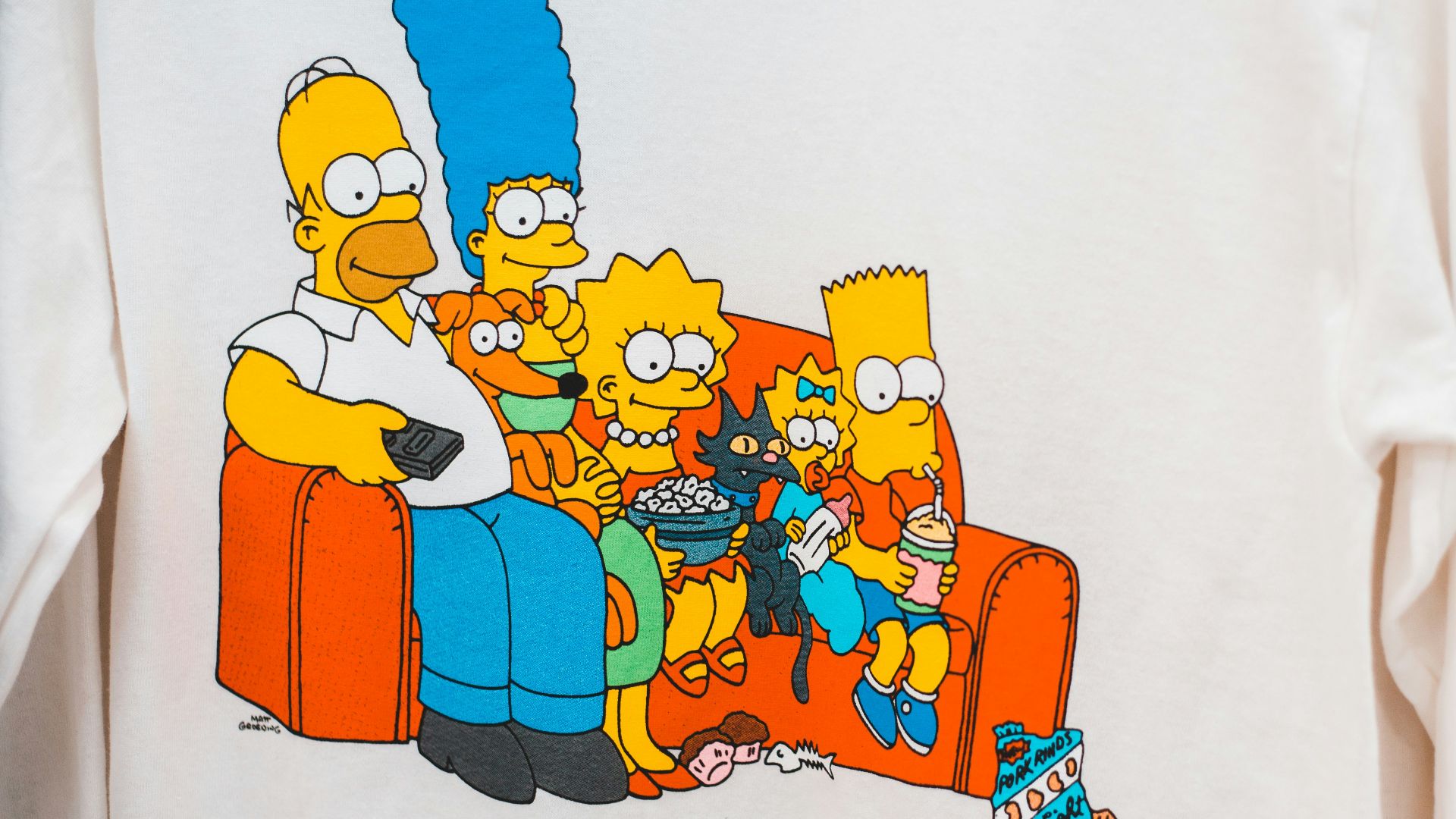 white and yellow spongebob squarepants crew neck t-shirt