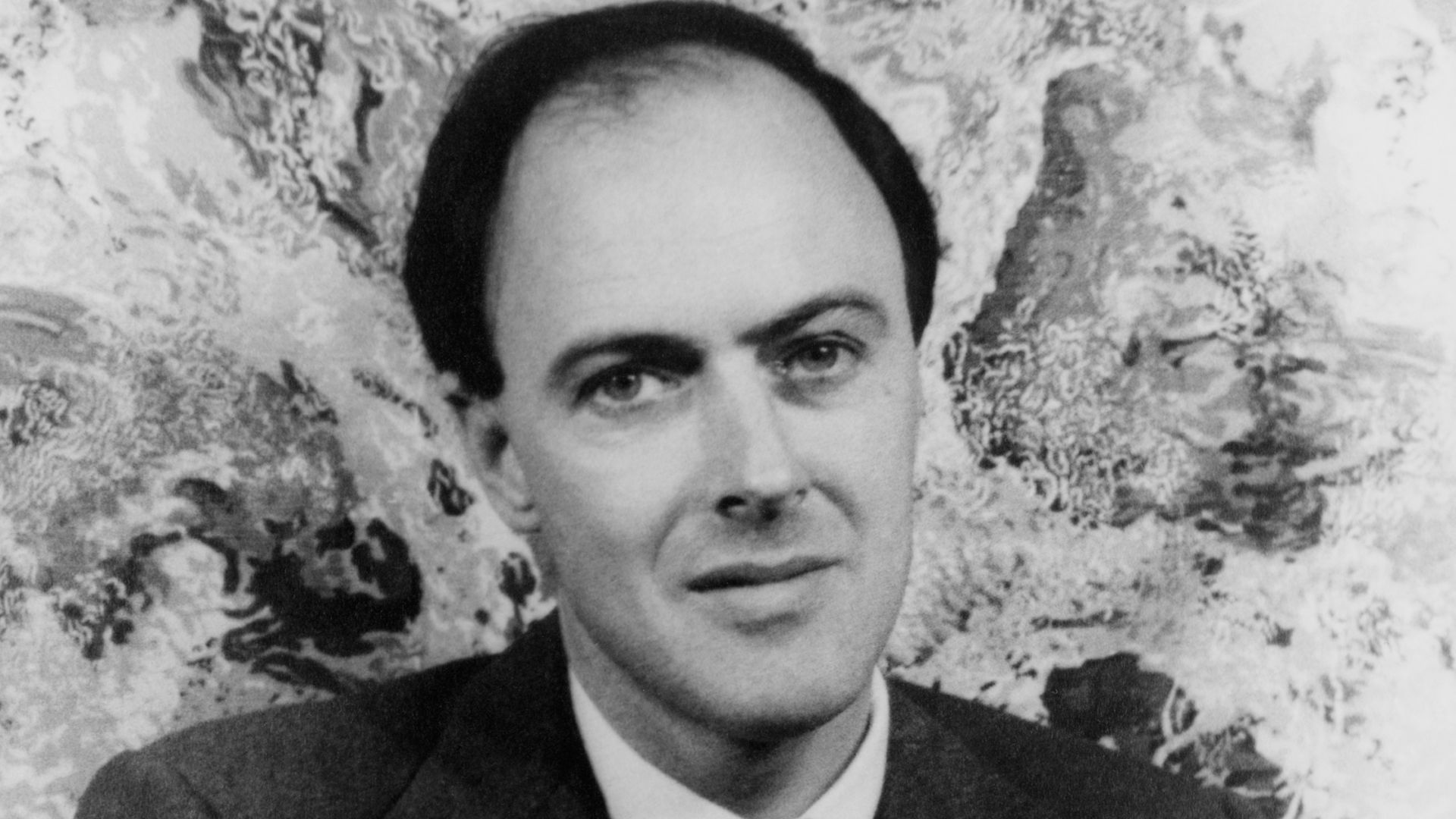 File:Roald Dahl.jpg