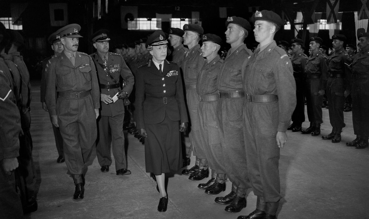 Gettyimages - 2117318172, Mary, Princess Royal, 1955 Mary, Princess Royal (Countess of Harewood, 1897-1965) inspects an honour guard of soldiers from the West Yorkshire Regiment upon their return from overseas duty, Southampton, Hampshire, May 26th 1955.  