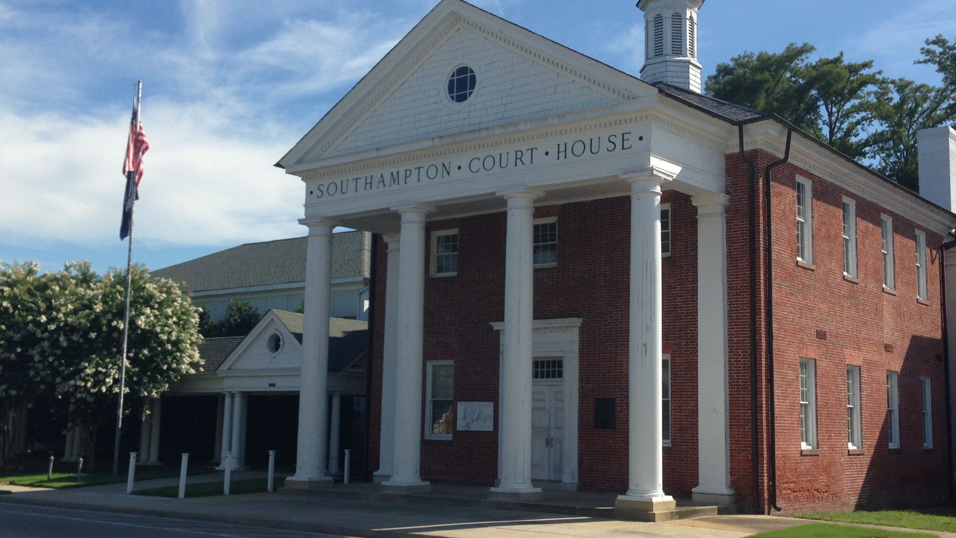 File:Southampton VA courthouse.JPG