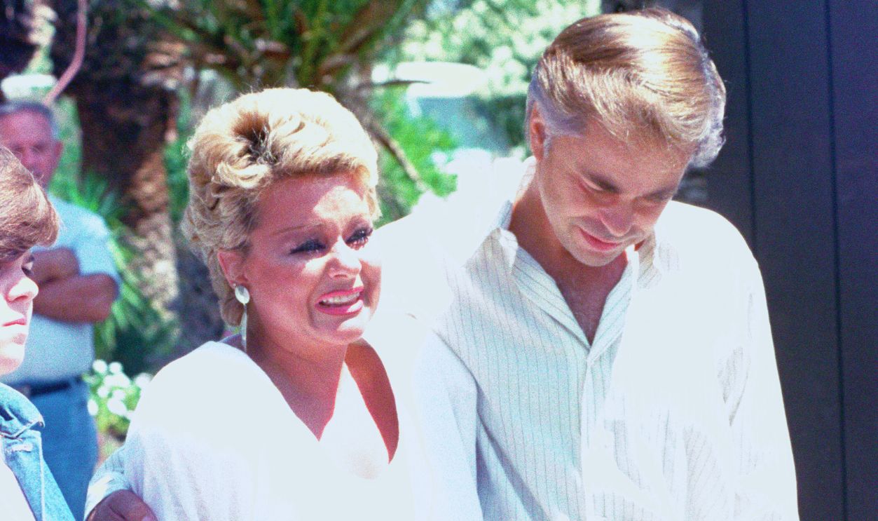 Gettyimages - 515208520, Tammy Bakker Crying with Husband Jim