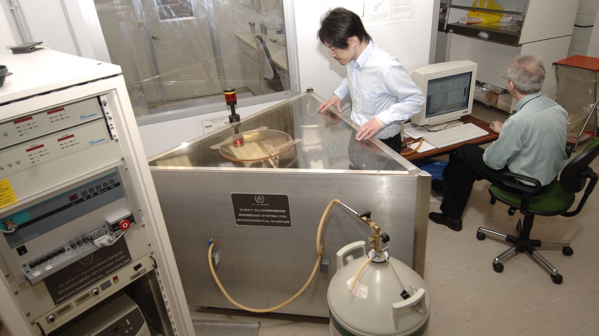 File:X-Ray Fluorescence Spectrometry (06410139) (8160668897).jpg