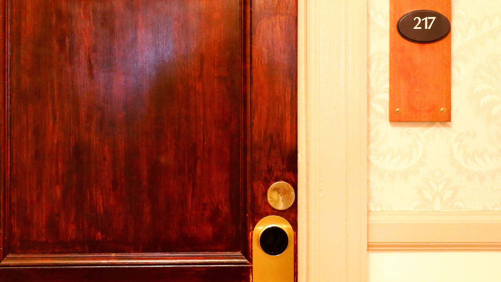 Room 217 in The Stanley Hotel in Estes Park, Colorado, United States is named the Stephen King Suite. It was in this room King had the idea for his novel The Shining.