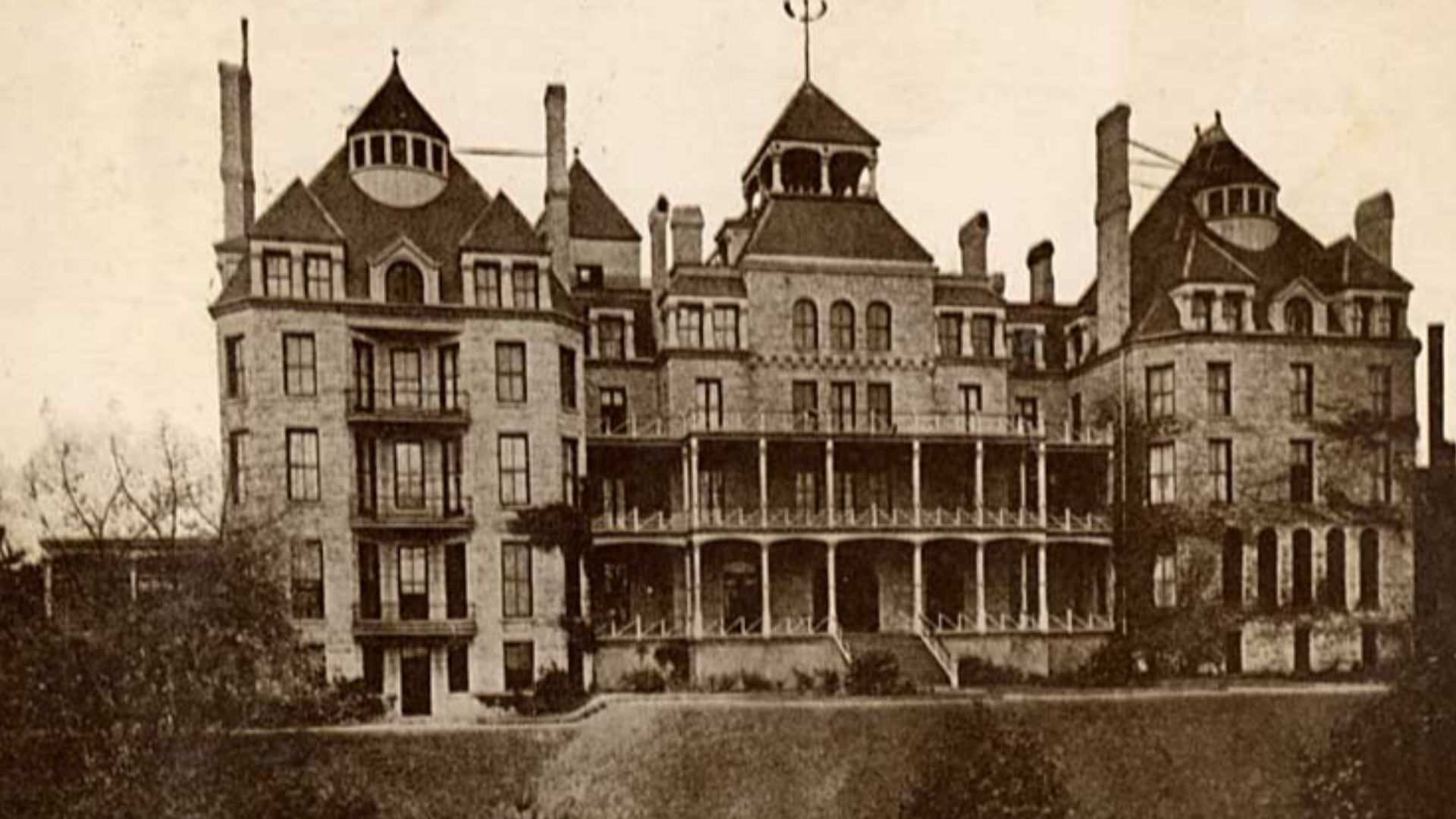 Crescent Hotel, Eureka Springs, Arkansas - Postcard, circa 1886
