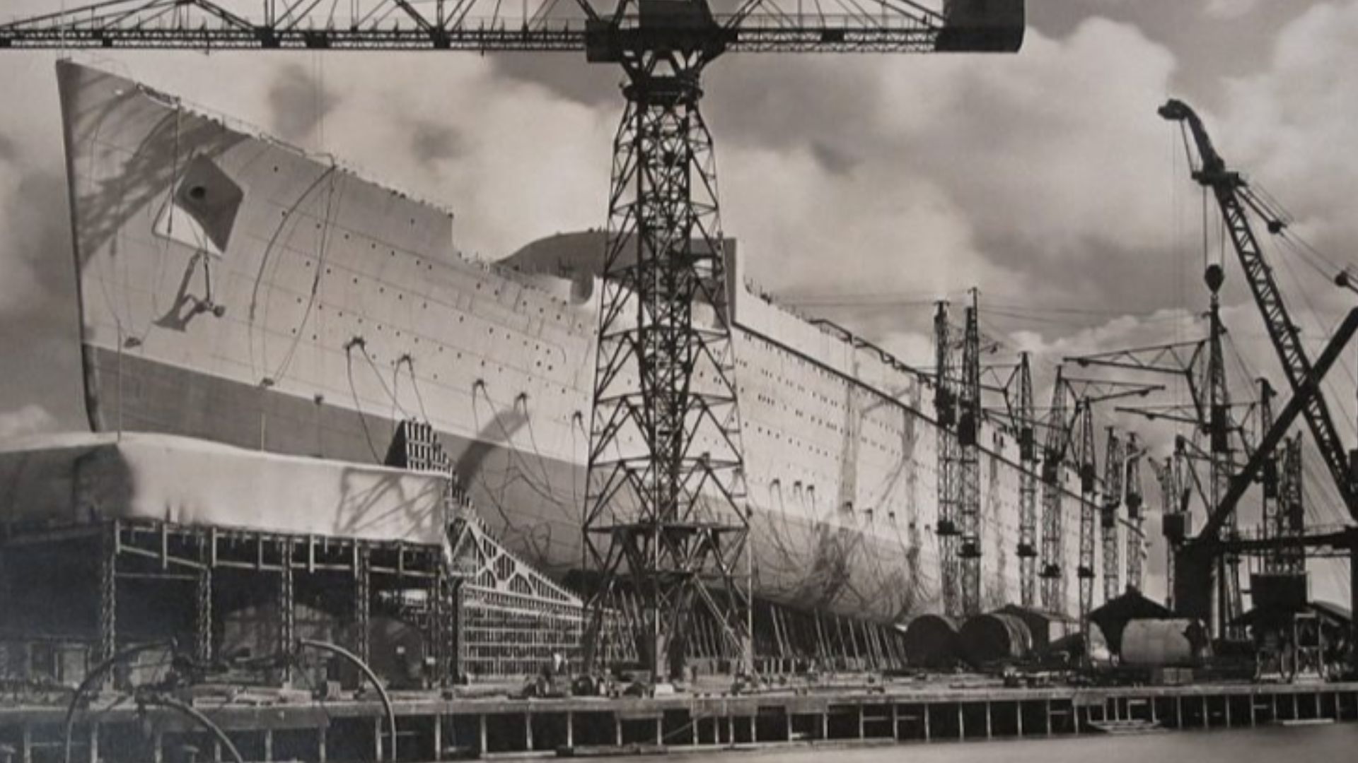 The giant Queen Mary, growing on the stocks.