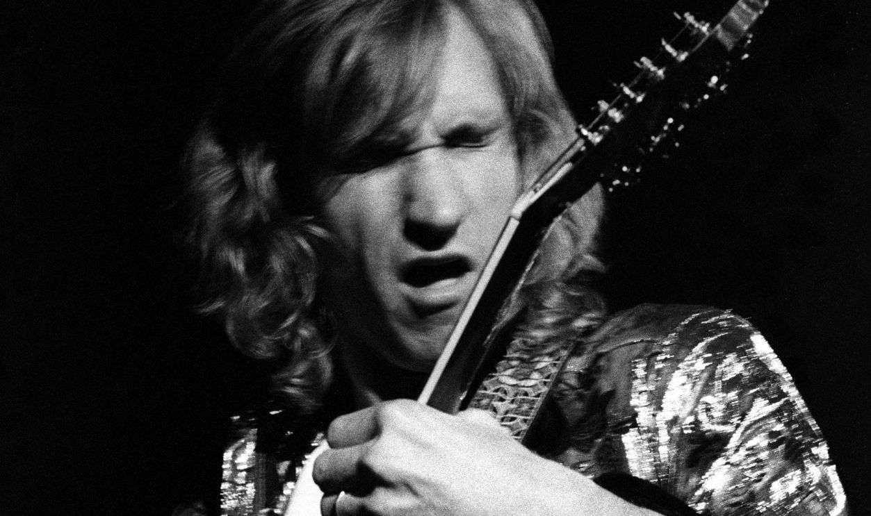SAN FRANCISCO - DECEMBER 29: Joe Walsh performs with 'Barnstorm'at Winterland arena in San Francisco, California on December 29. 1973.
