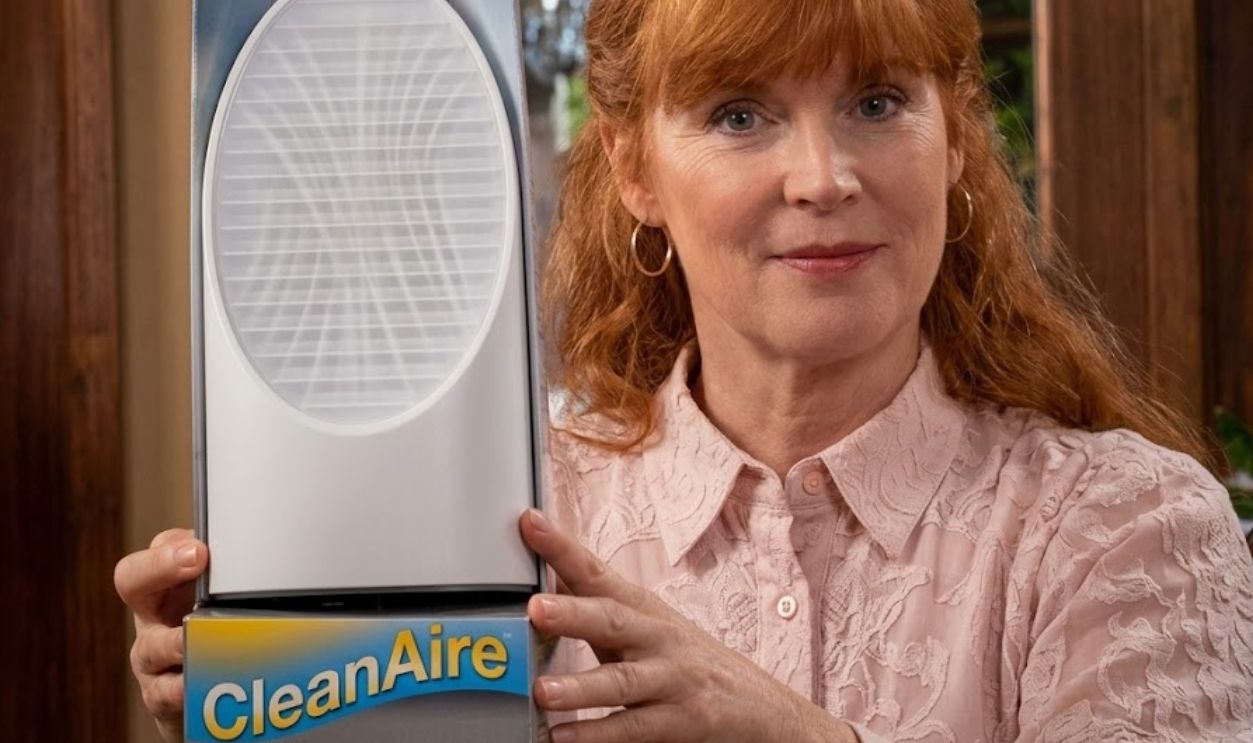 Screenshot from Ronco CleanAire Machine ad