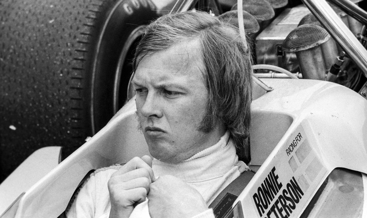 Ronnie Peterson, March-Ford 701, Grand Prix of France, Charade Circuit, 05 July 1970.