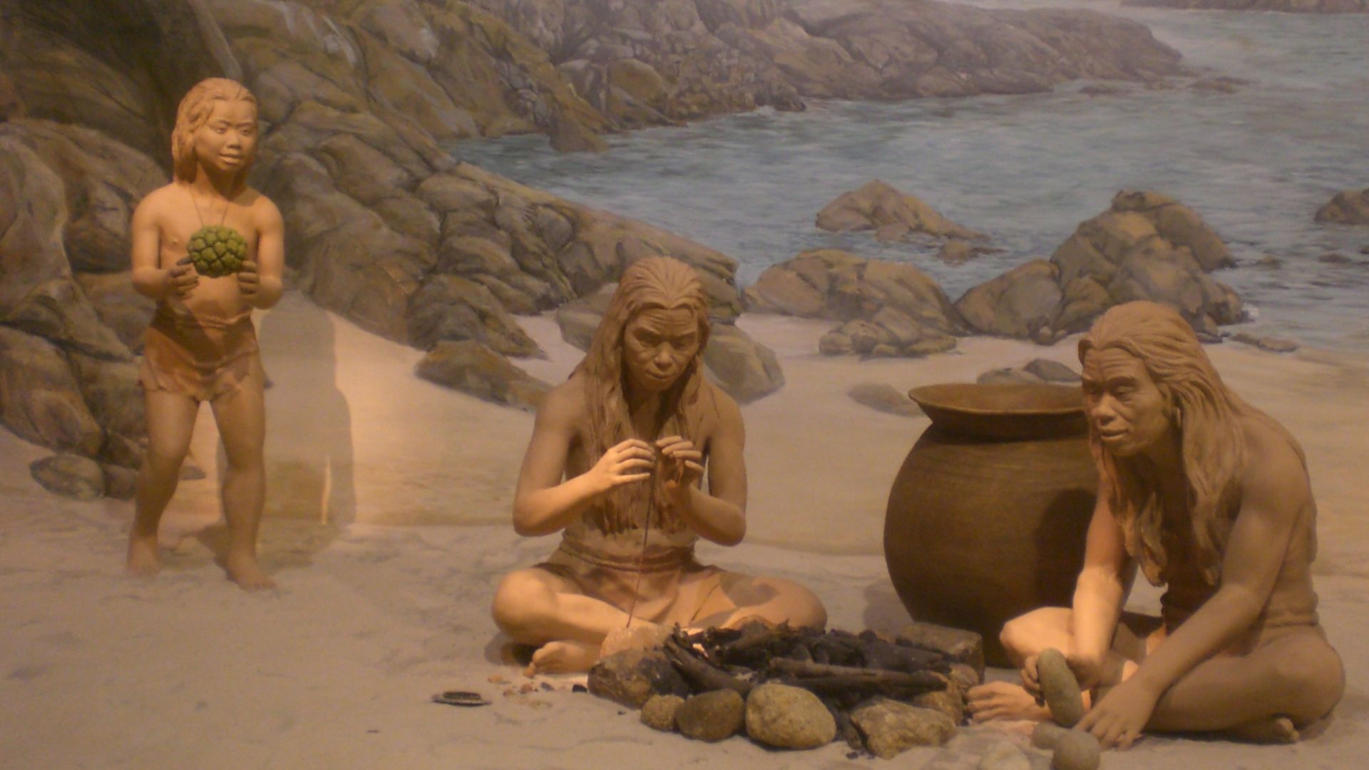 zh:尖沙咀香港歷史博物館史前時期的香港
zh:展品
[1]
家務
zh:家屬
屋企
史前的zh:香港人

zh:石器時代