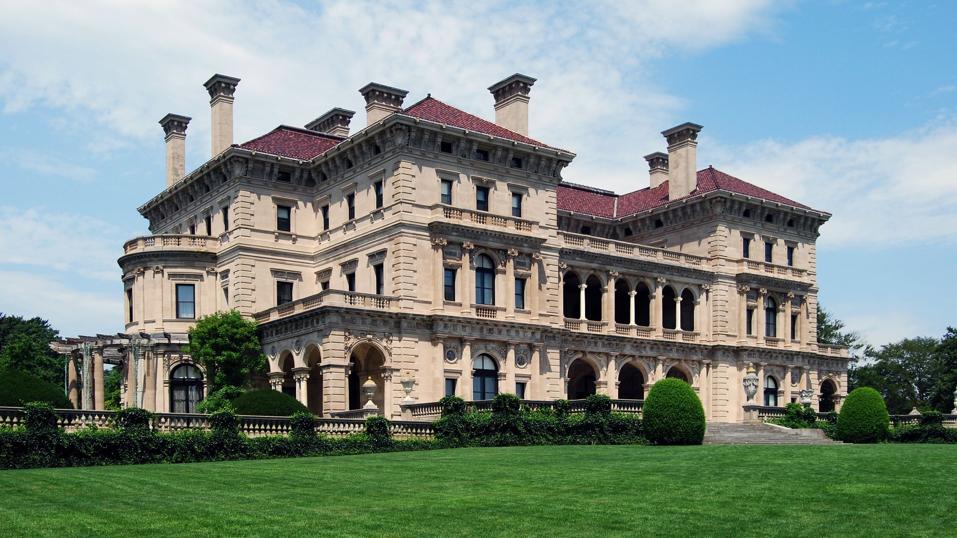 The Breakers, the summer home of Cornelius Vanderbilt II, located in Newport, Rhode Island, United States. It was built in 1893, added to the National Register of Historic Places in 1971, and designated a National Historic Landmark in 1994.