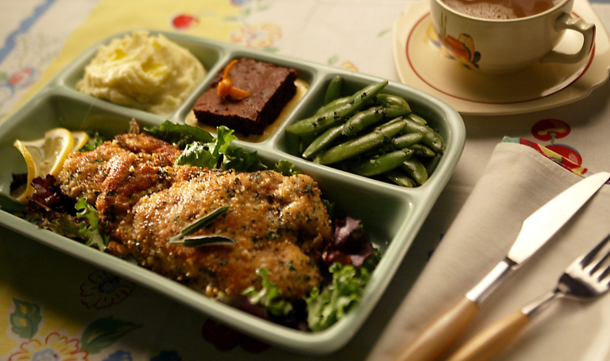 TV Dinner cover story ^^^/ Los Angeles Times 02/03/2003. Recipes include crispy turkey cutlets, truf