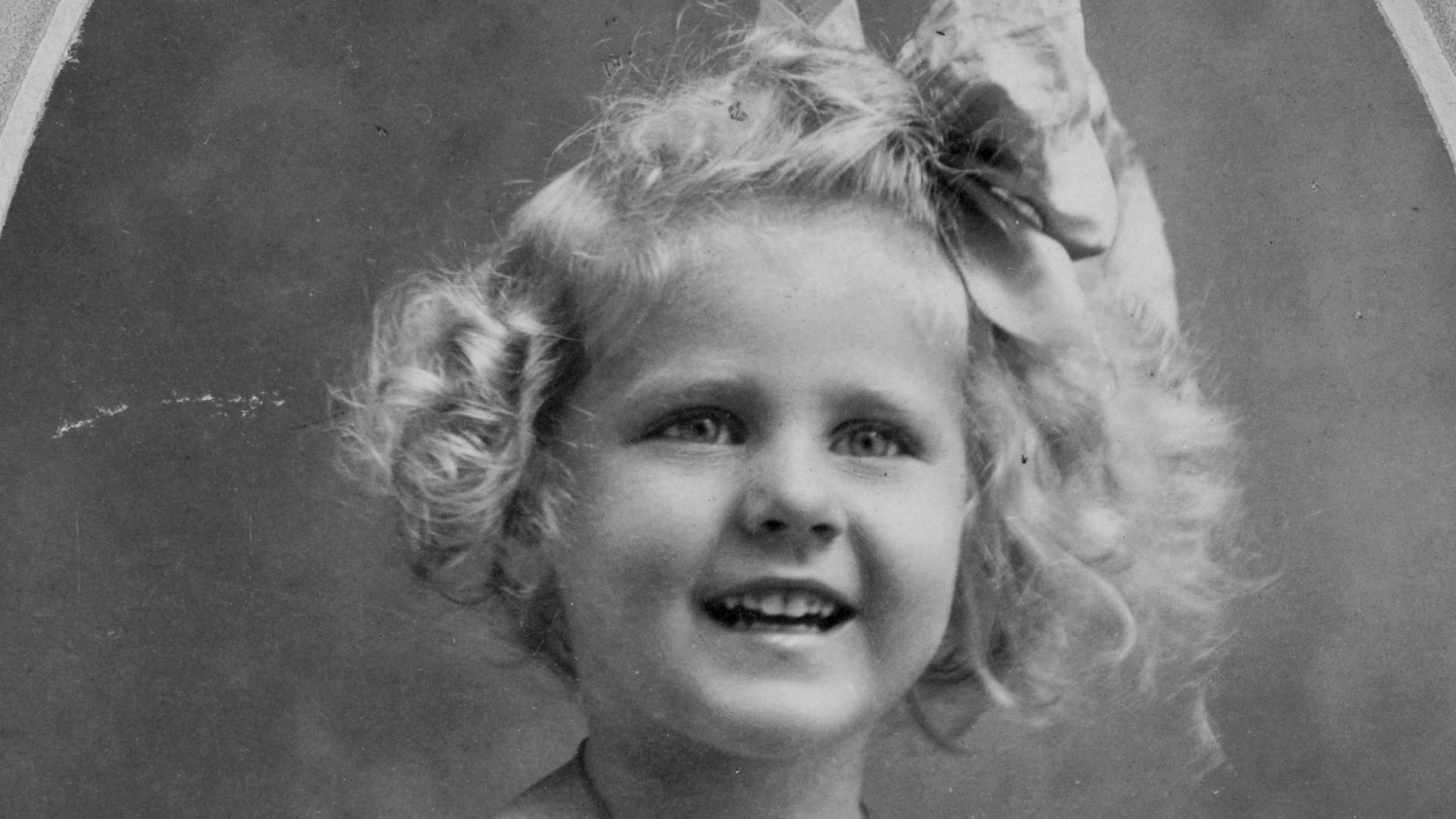 Title: Clare Boothe Luce, half-length portrait, facing front
Abstract/medium: 1 photographic print.