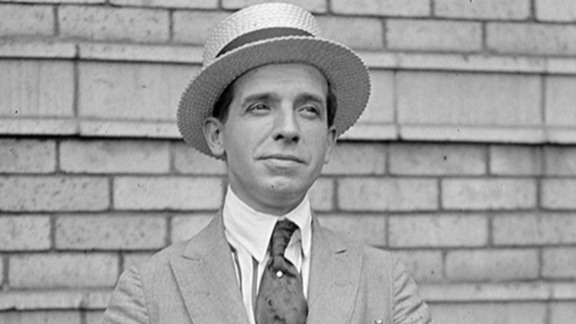 From Florida Times Union article about Ponzi: http://www.jacksonville.com/business/2008-12-22/ponzi_lived_here_infamous_name_tied_to_scheme_was_local