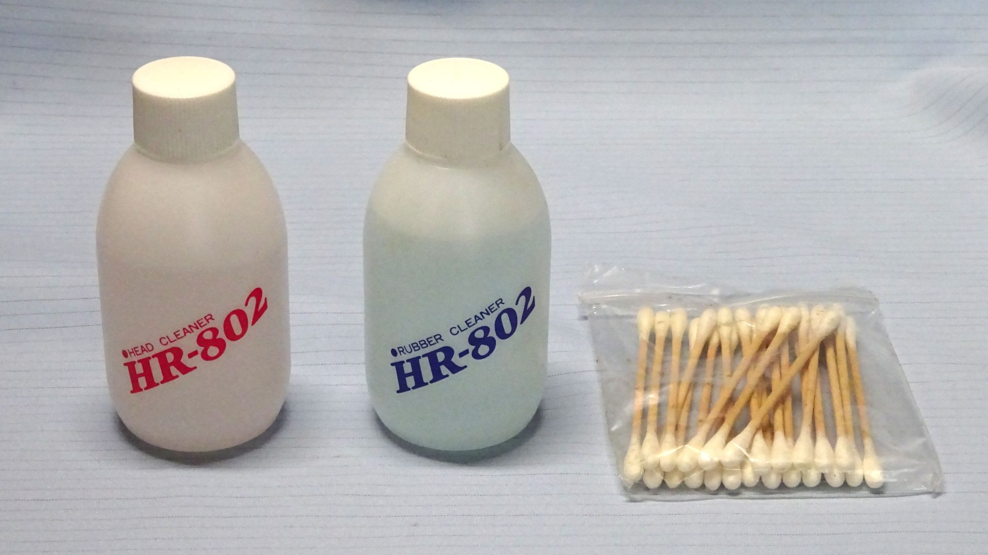 A cleaning kit for compact casette. Head cleaner, rubber cleaner, cotton buds.