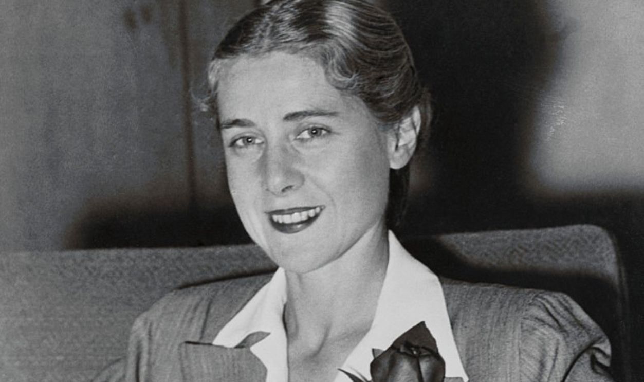 (Original Caption) Pittsburgh, PA.: Charming GOP Campaigner--A charming close up of Mrs. Clare Boothe Luce, member of the House of Representatives from Connecticut, made at Pittsburgh, Oct. 16th, before her campaign speech at Syria Mosque. During this press interview Mrs. Luce predicted that the women of the nation will decide the election. In her speech last night, Mrs. Luce charged that a small group of Communists had laid plans to