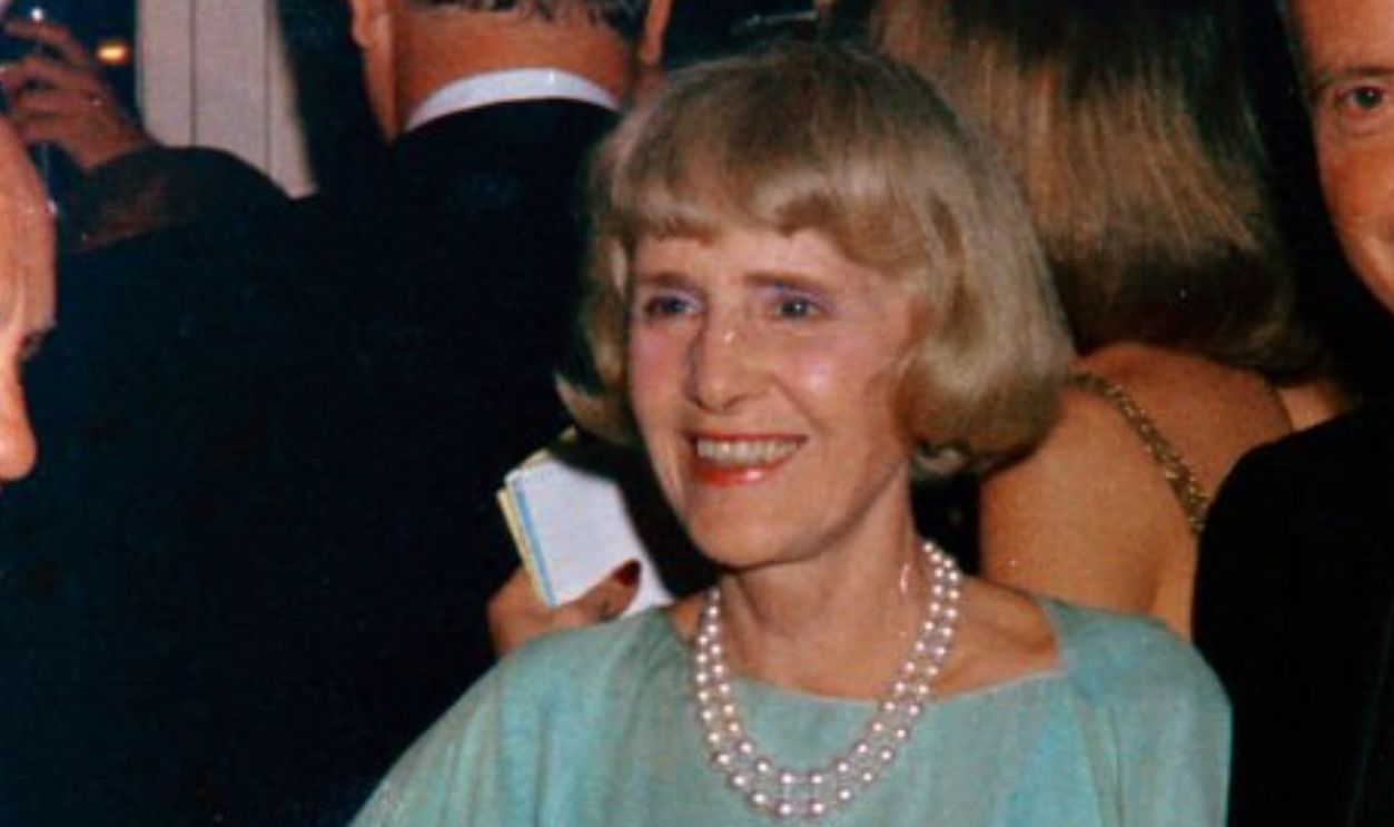 Clare Boothe Luce (L) and William Walsh attend the presentation of the Project HOPE Award for Human Understanding to Henry Kissinger at the Plaza Hotel in New York City on September 25, 1973.
