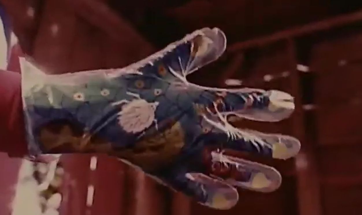Screenshot from Honeycomb Cereal Commercial (1974)