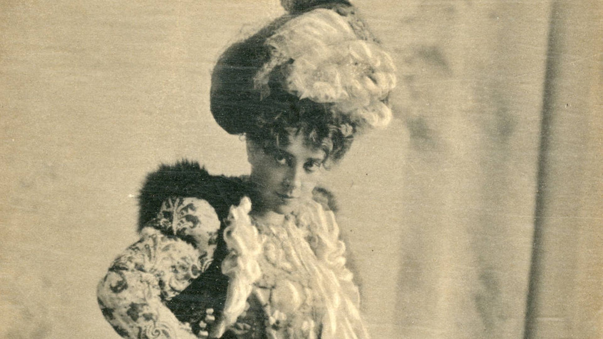 Olga Nethersole, stage actress
Subjects: actresses