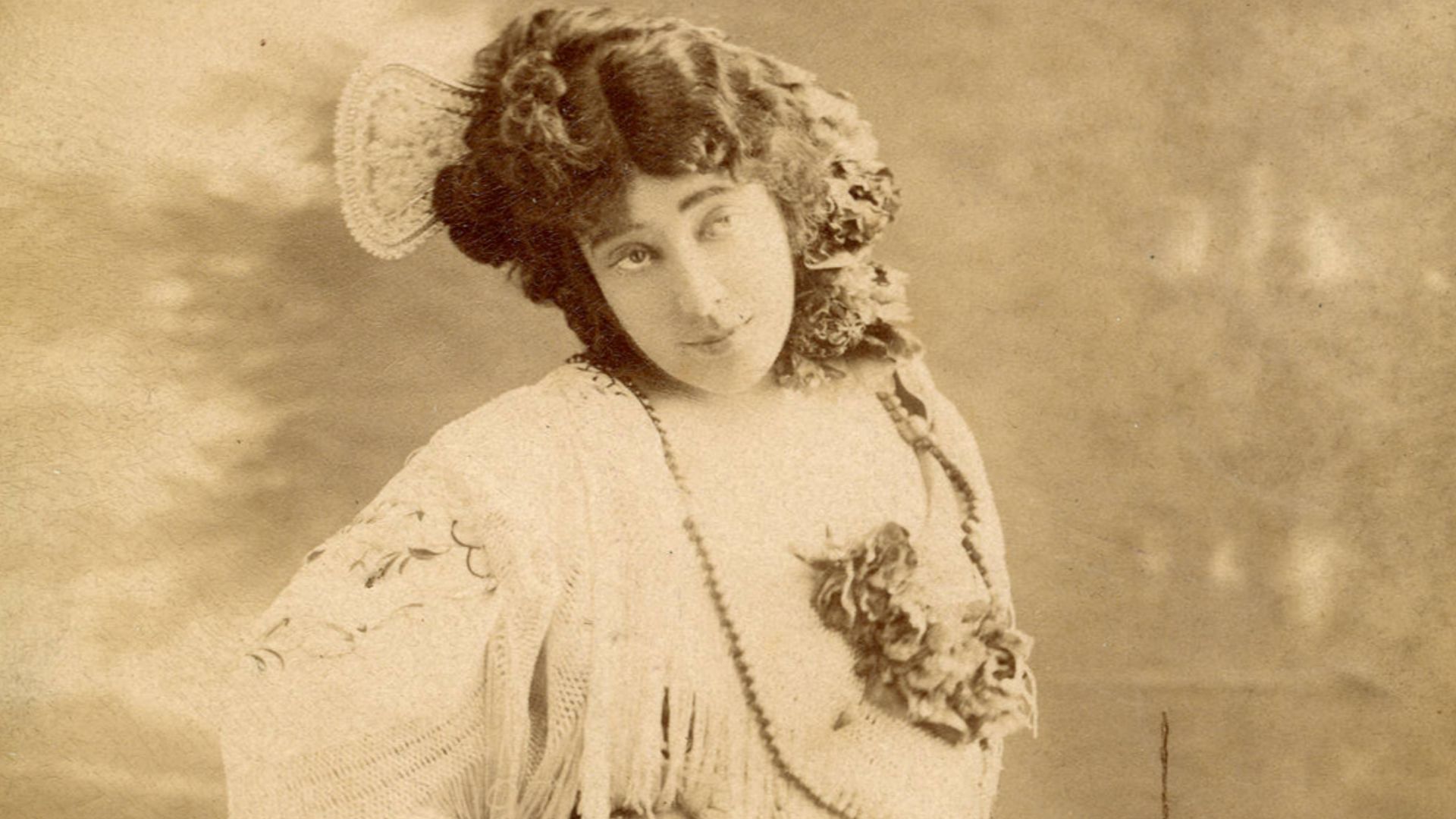 Olga Nethersole, stage actress
Subjects: actresses