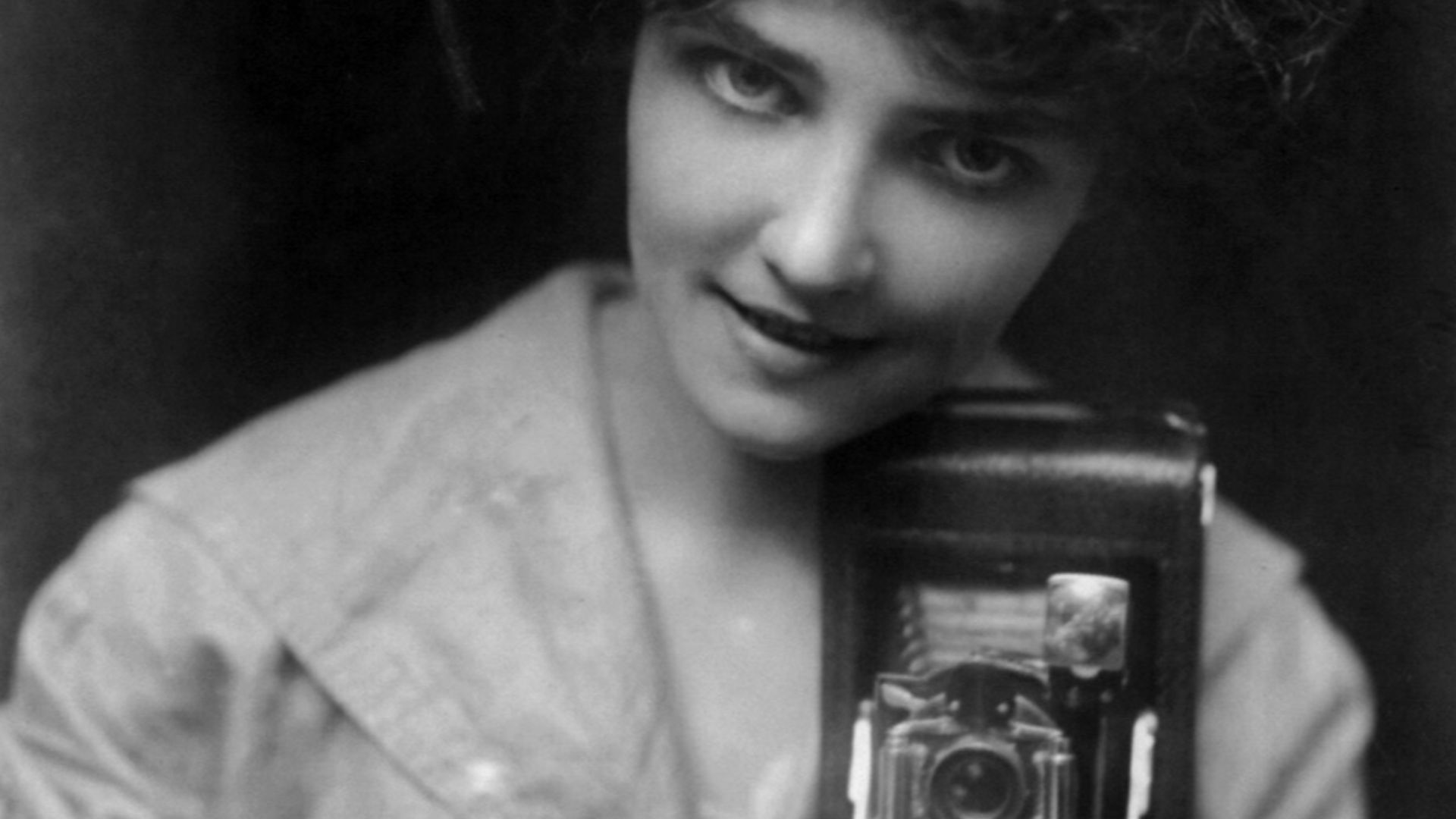 File:No. 28 - The Kodak Girl cph.3b17968.jpg