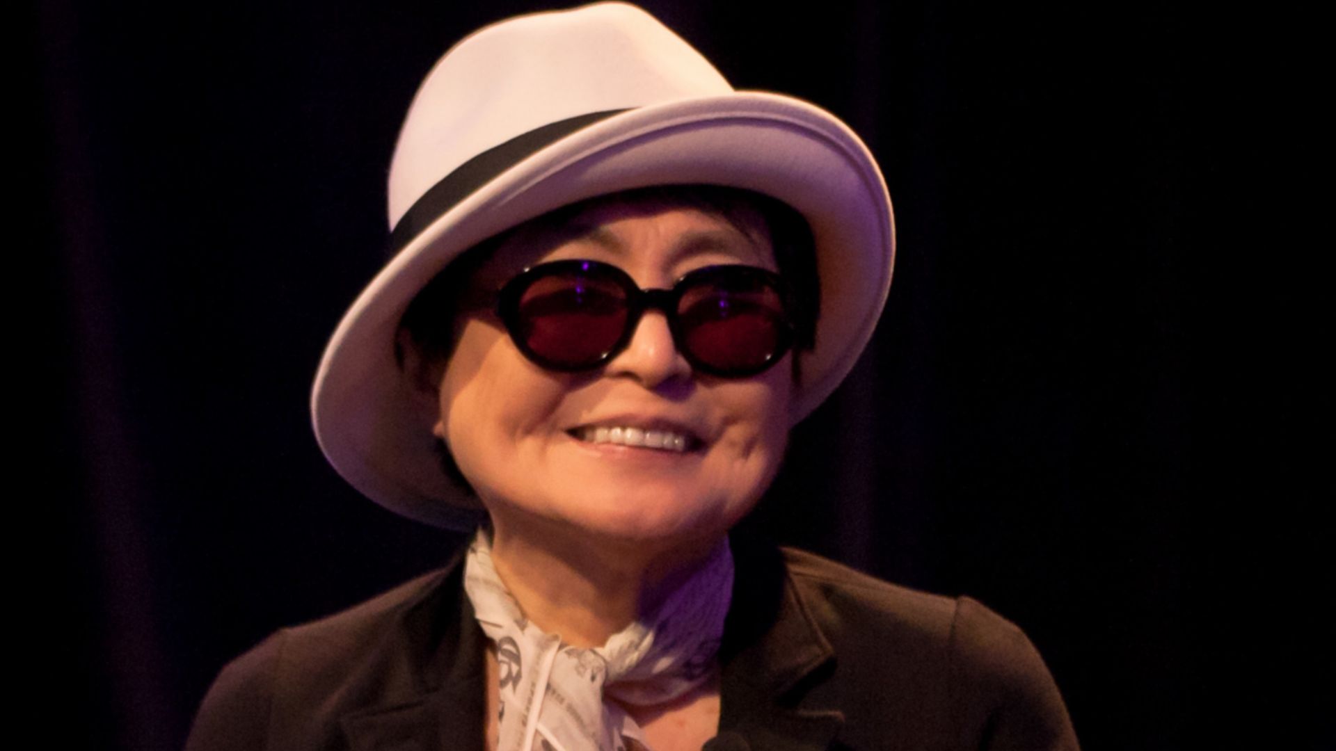 Yoko Ono Lennon interview at SXSW in Austin, Texas on Friday, Mar 18, 2011.  She said that if John were alive today he would be tweeting.  She talked about her youth in Tokyo and her son Sean Lennon.