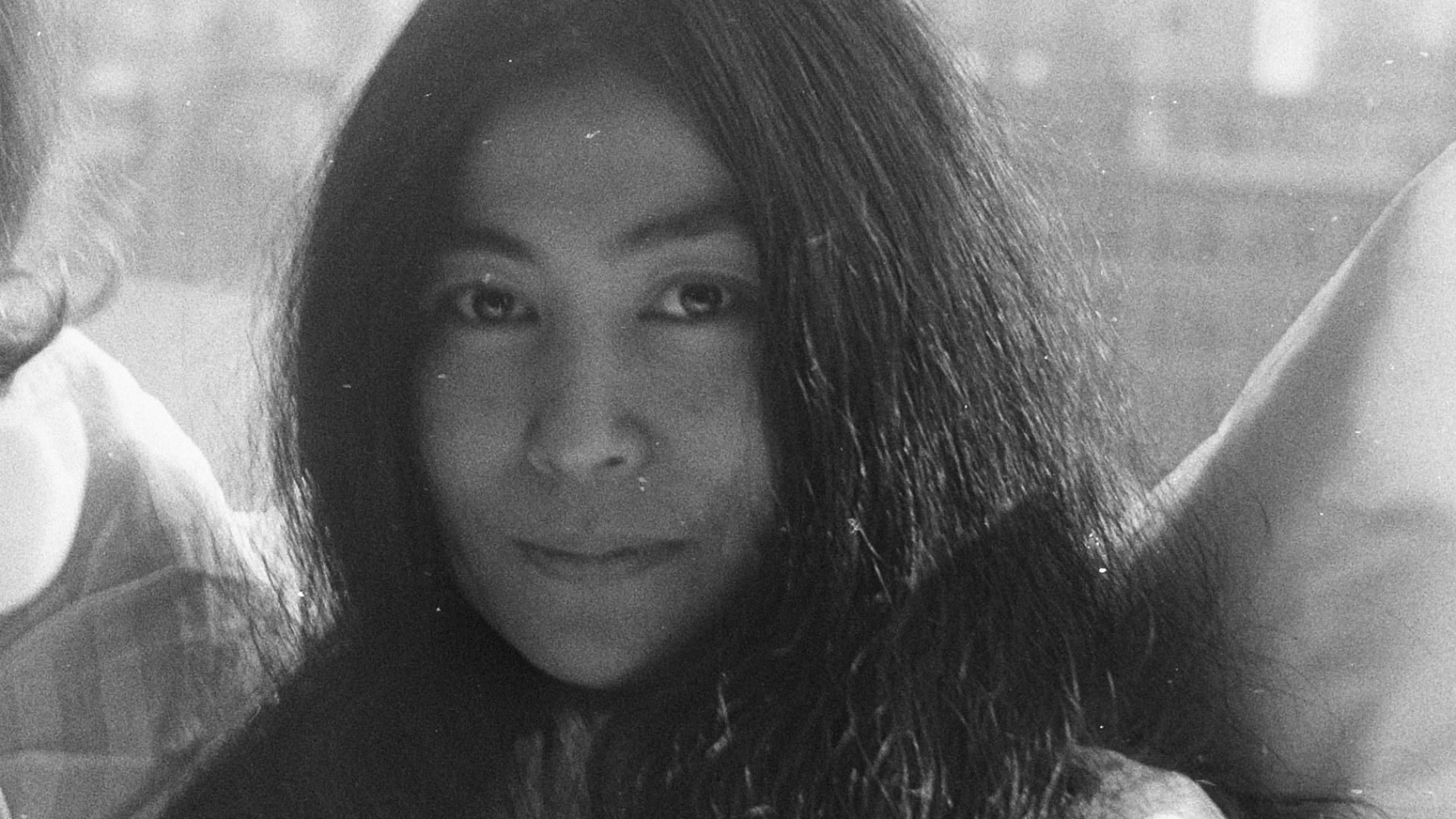 Collectie / Archief : Fotocollectie Anefo
Reportage / Serie : [ onbekend ]
Beschrijving : John Lennon en zijn echtgenote Yoko Ono op huwelijksreis in Amsterdam hielden persconferentie in bed in Hilton Hotel, John Lennon en Yoko Ono
Datum : 25 maart 1969
L