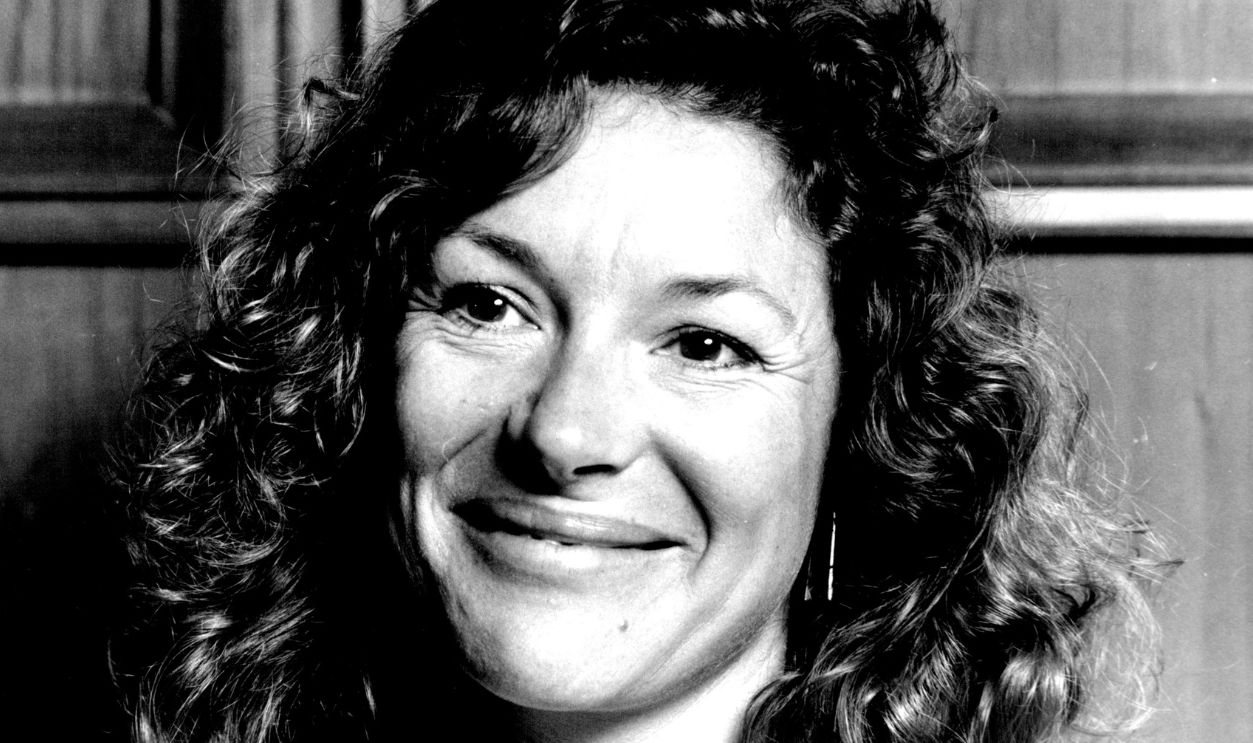 Written Carol Drinkwater, taken in the Lobby of the Sebel Town House. February 27, 1986.