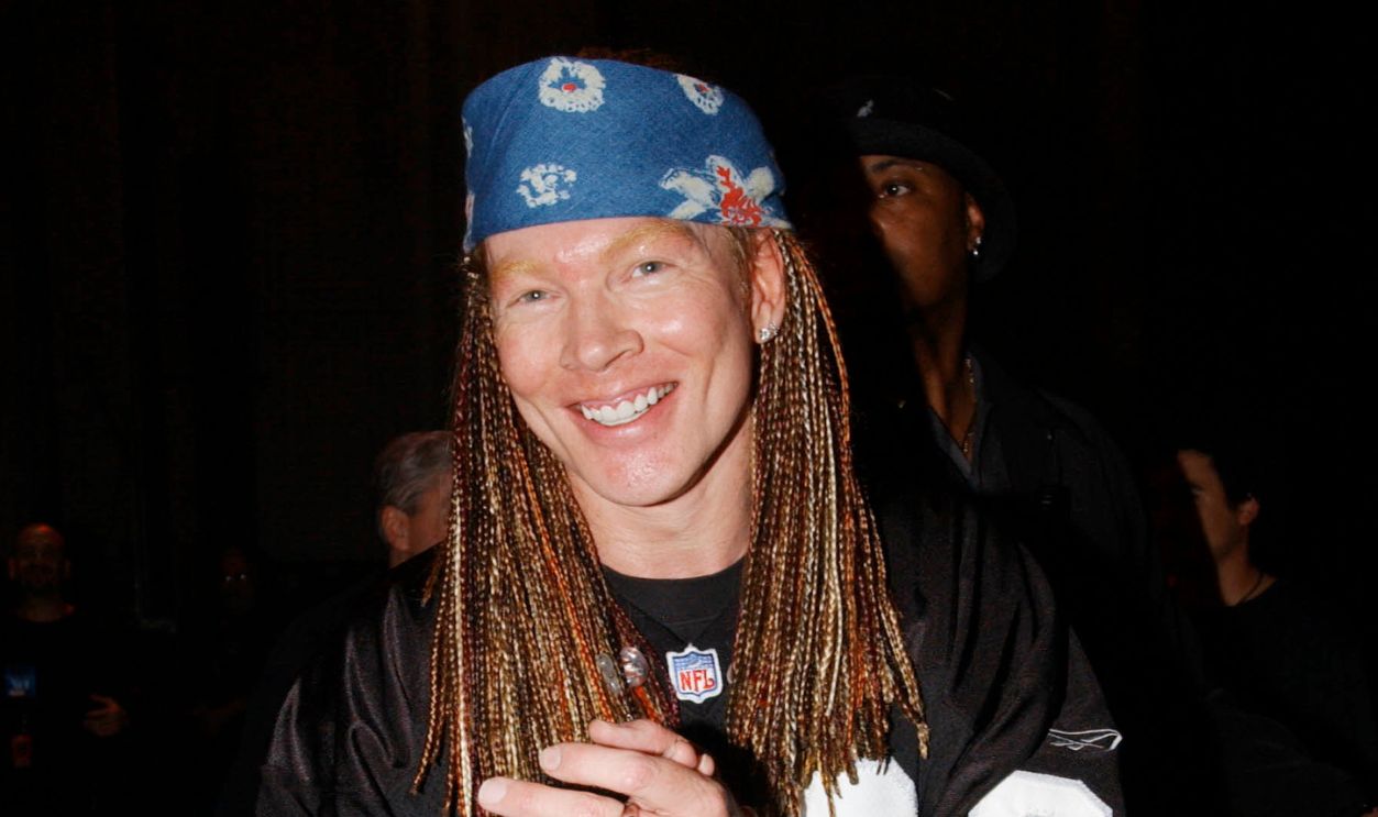 Axl Rose backstage at the 2002 MTV Video Music Awards at Radio City Music Hall in New York City, August 29, 2002.