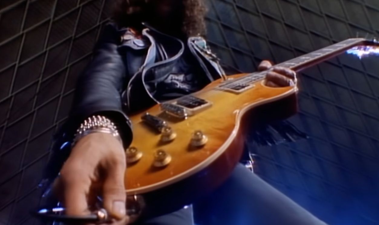 Screenshot from Sweet Child o’ Mine (1987)