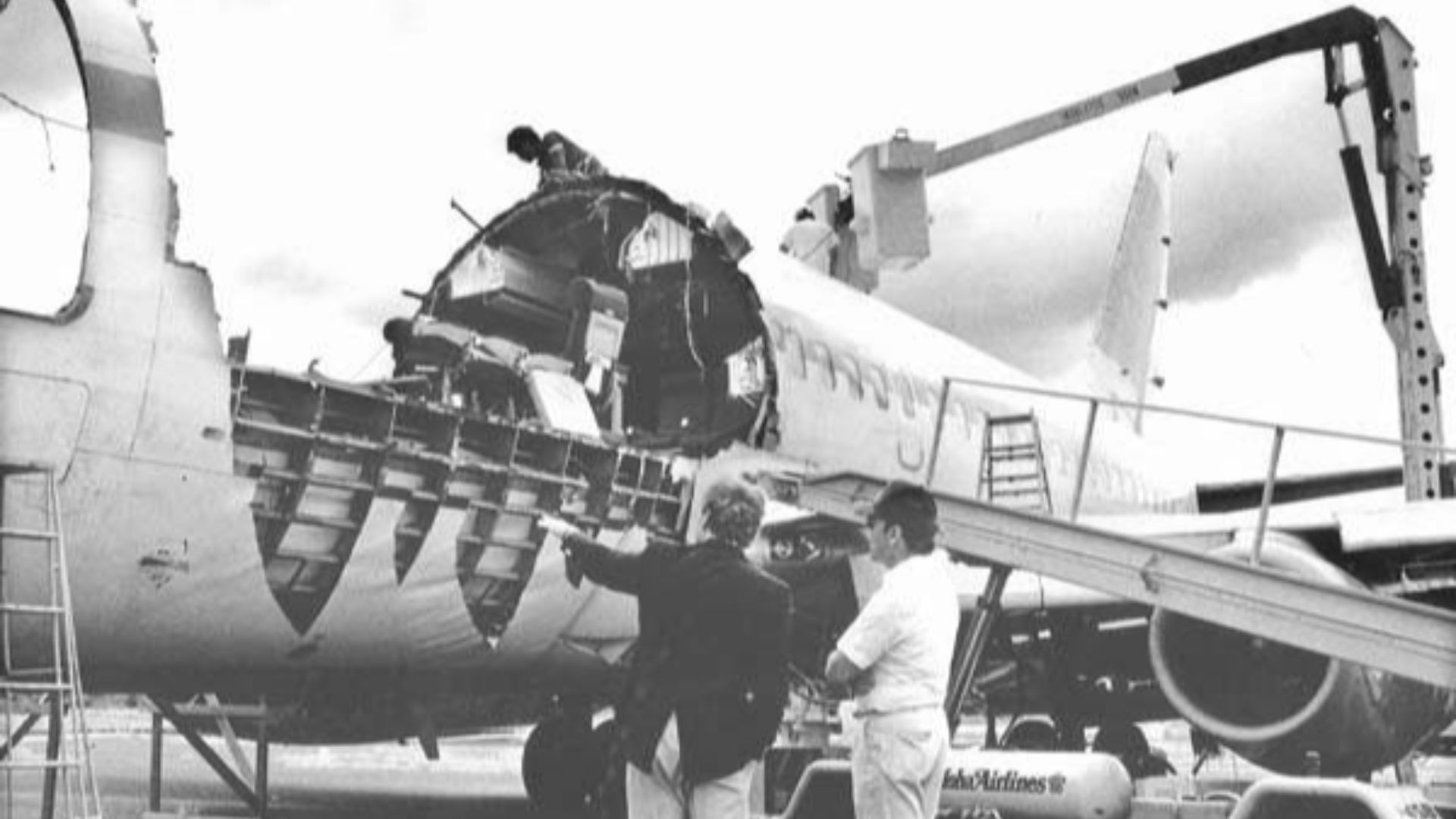 An April 1988 crash raised a heretofore unrecognized problem — the continuing airworthiness of aging aircraft. An 18-foot gap opened in flight in the fuselage of a 19-year-old Boeing 737 operated by Aloha Airlines.